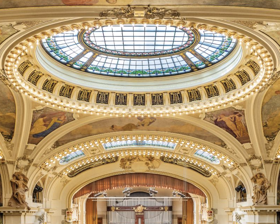 První číslo již 28. ročníku Geografických rozhledů 100 let republiky právě vyšlo