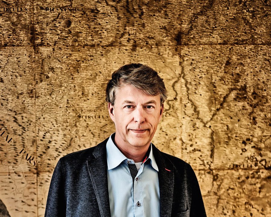 Rozhovor s doc. Ouředníčkem nejen o cenách bydlení v Praze na stránkách HN